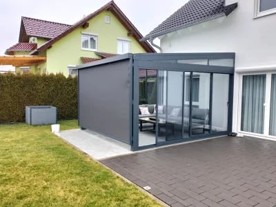 Senkrechtmarkise mit einfacher Handhabung von ADA-Wintergarten