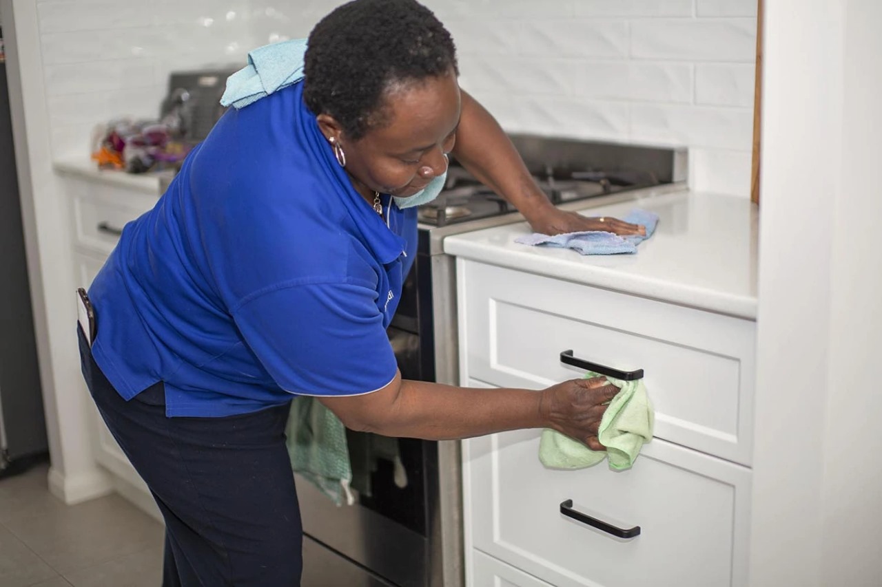 Book Trusted Experts for Kitchen Deep Cleaning Dubai