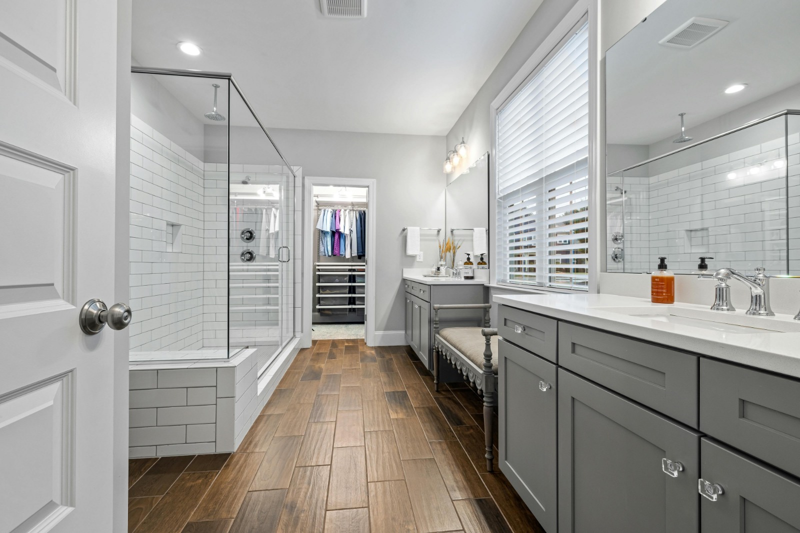 Colonial Home Build Inspiration for Elegant Living