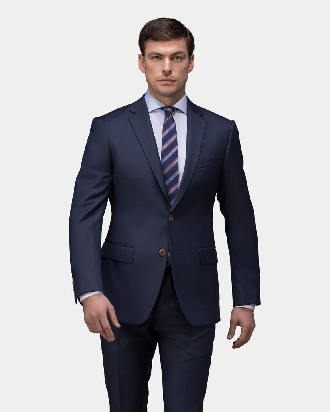 ELEVATE YOUR LOOK WITH BESPOKE MEN’S SUITS