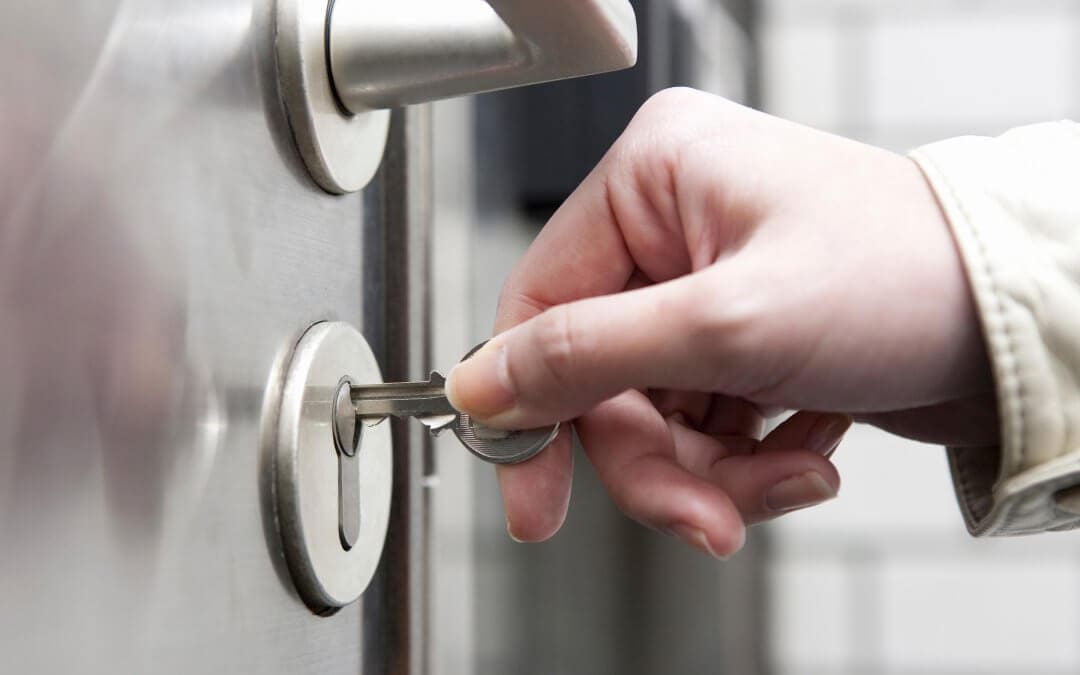 7 E-Commerce Sites That Professionals Recommend for Commercial Door Hardware