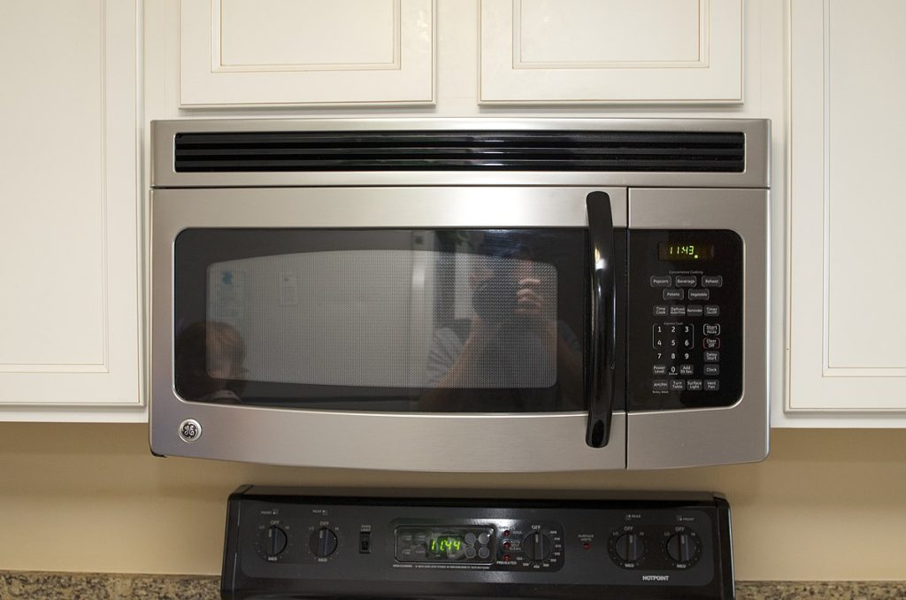 Silver_GE_Microwave